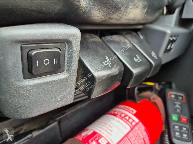 Engin de voirie Scania P340 LB 6X2*4 / JOAB...