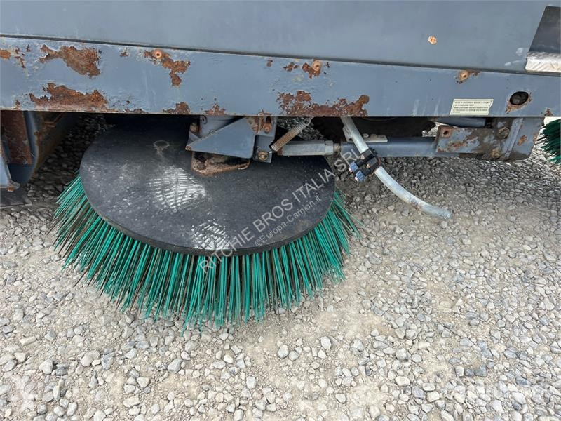 Vägmaskiner Dulevo 200/5 Sweeper Truck