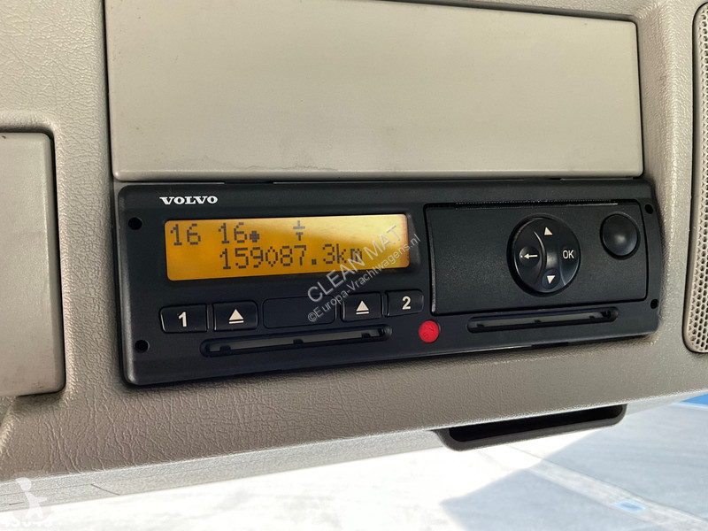 Engin de voirie Volvo 340 6x4 7m³ Combi...