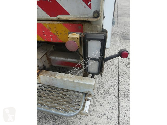 Vehículo de limpieza viaria Renault D19