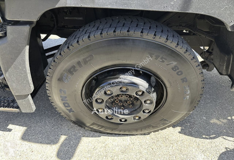 Engin de voirie Mercedes U400