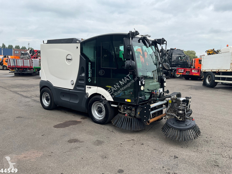 Gemeentevoertuig Mathieu MC 210 Flex Euro 6...
