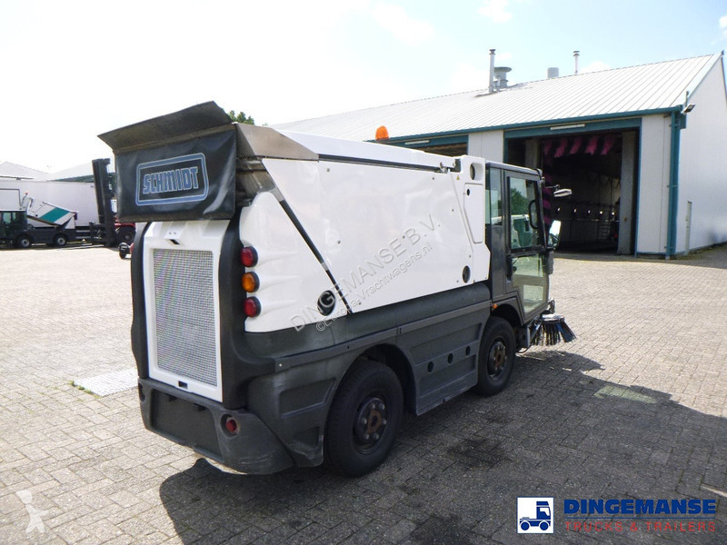 Gemeentevoertuig Schmidt street sweeper