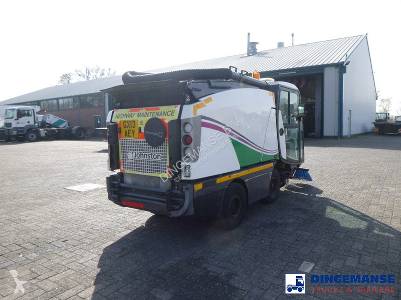 Silniční stroje Johnston compact street sweeper
