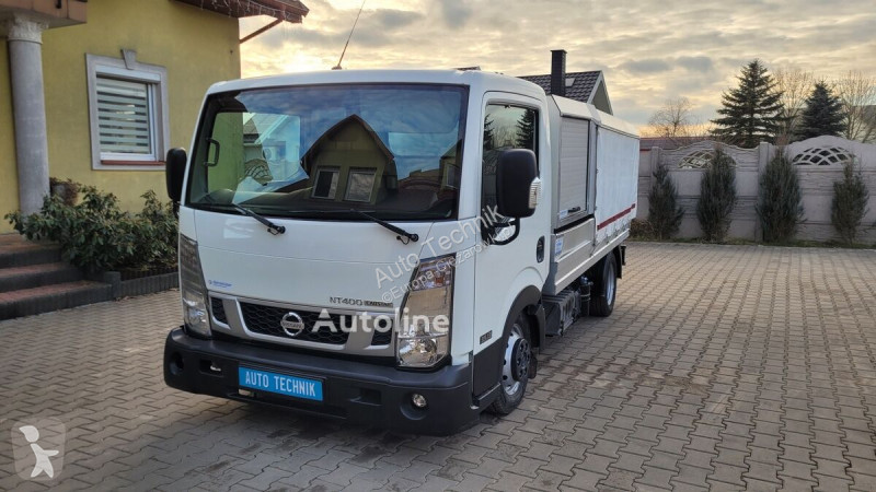 Gemeentevoertuig Nissan Dietmar Kaiser Defco Combi