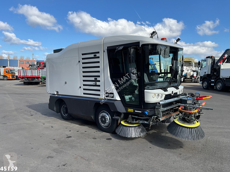 Vägmaskiner Ravo 540 CD Euro 6 with 3-rd brush