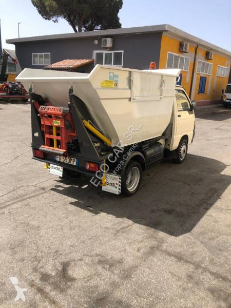 Silniční stroje Piaggio