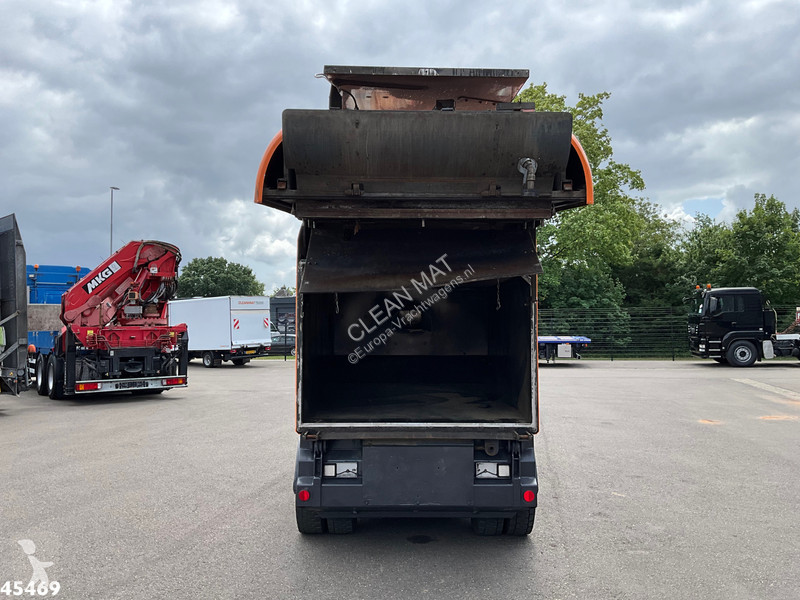Vägmaskiner Ravo 5-Serie  with 3-rd brush
