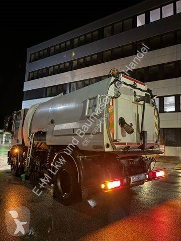 Veículo de limpeza / sanitário de estrada Iveco...
