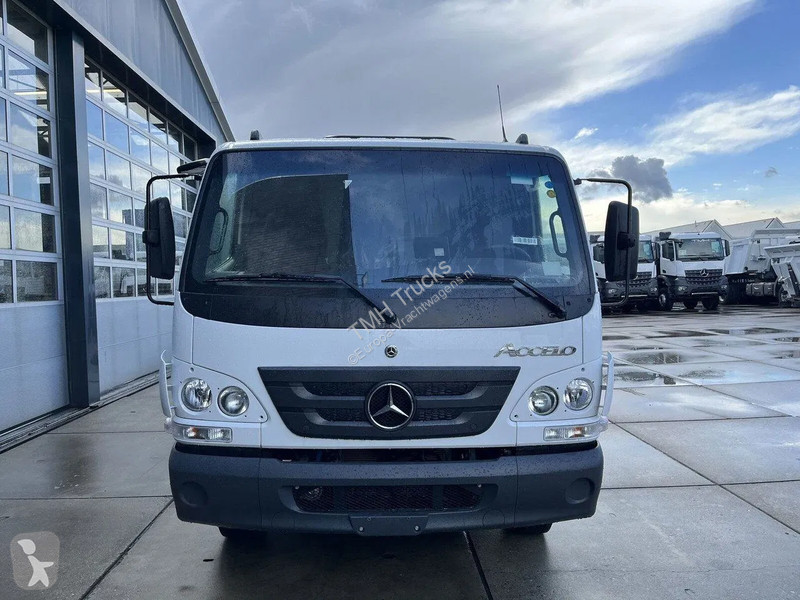 Silniční stroje Mercedes Accelo 815 4x2 Garbage...