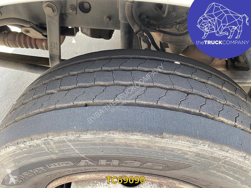 Engin de voirie Renault 220