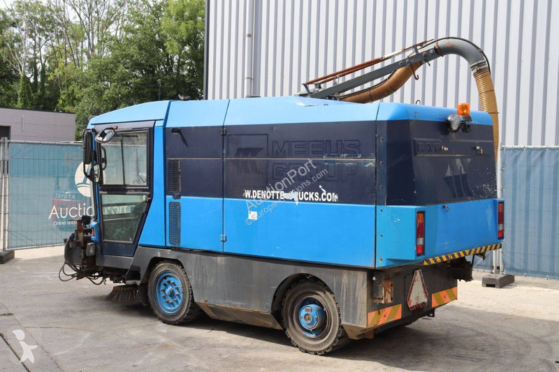 Vägmaskiner Ravo 5002 SI