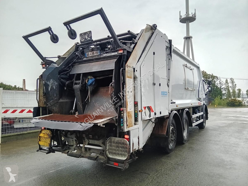 آلة لصيانة الطرق Renault 320.19 DXI