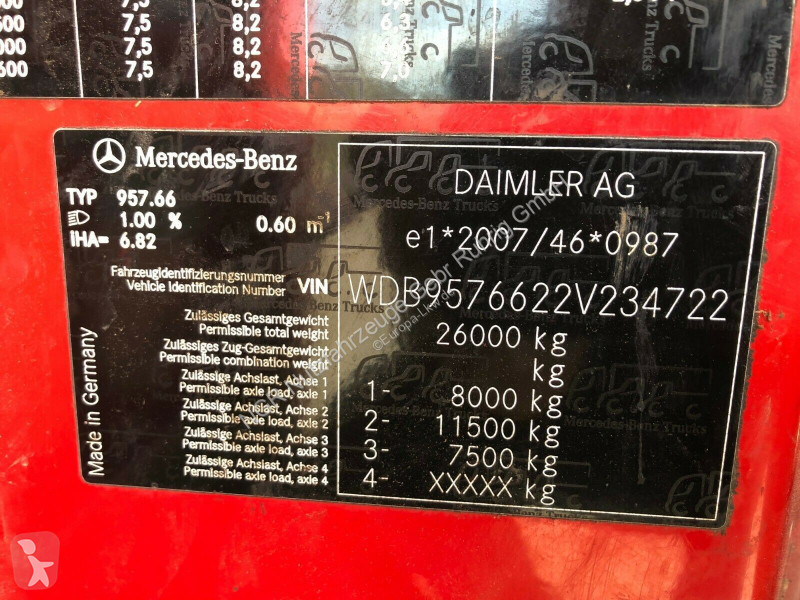 Engin de voirie Mercedes 6X2 Seitenlader Speed...