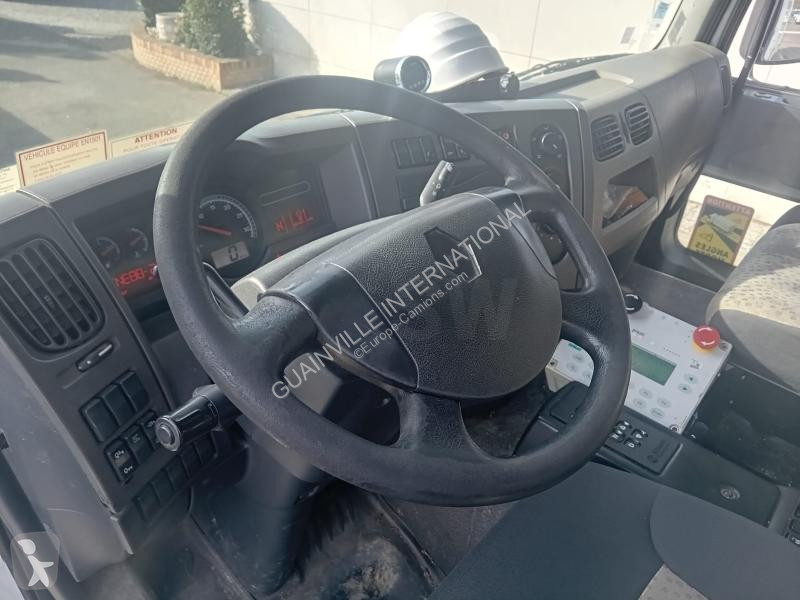 آلة لصيانة الطرق Renault 280 DXI