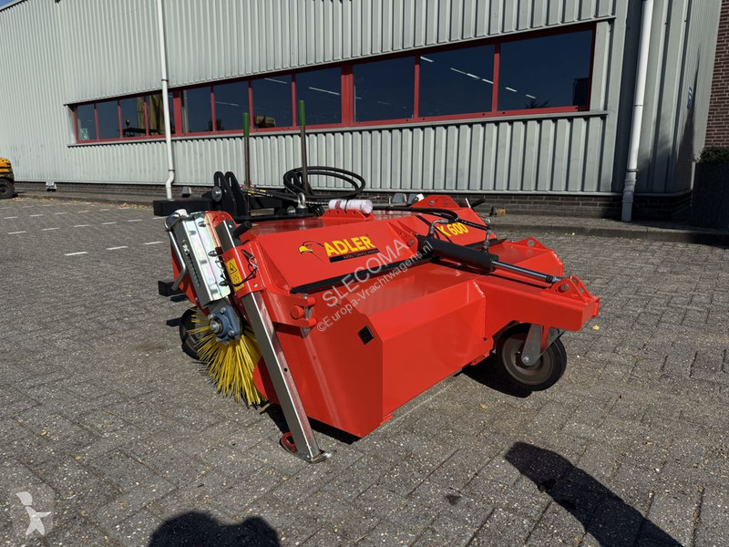 آلة لصيانة الطرق  K600-150 Veegmachine