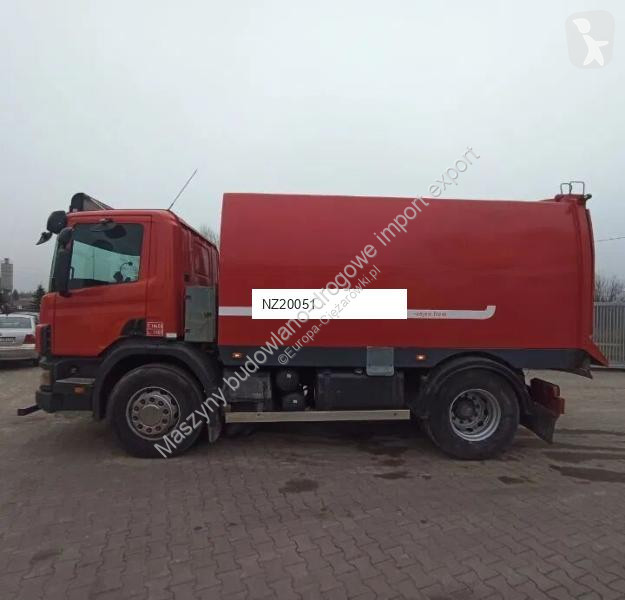 آلة لصيانة الطرق Scania 94 D
