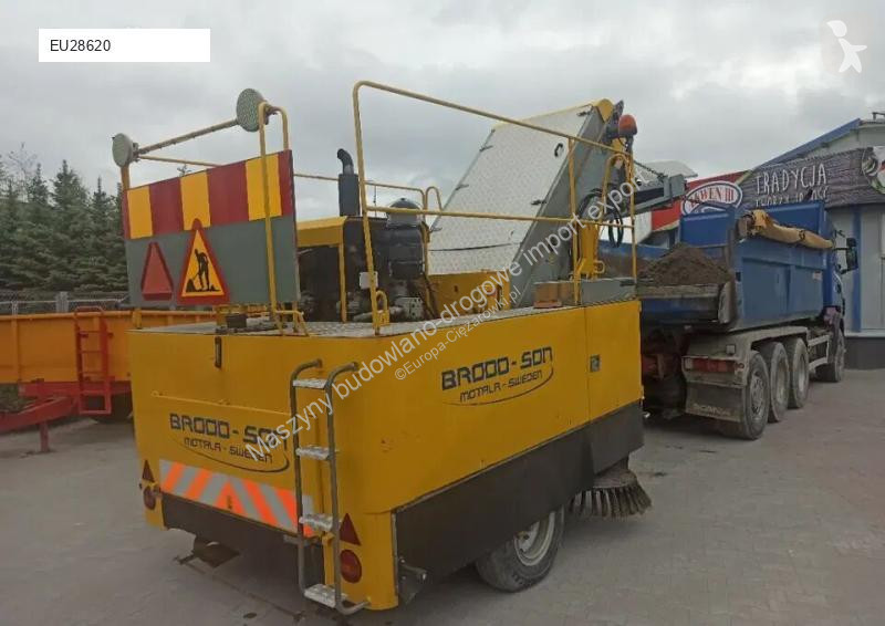 آلة لصيانة الطرق Broddson 2500 SCANDIA