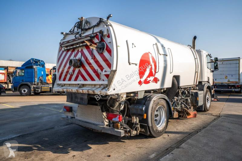 آلة لصيانة الطرق Scania P280 - SCHORINGER...
