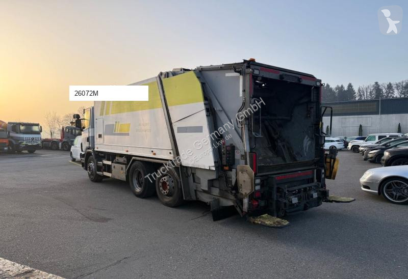 آلة لصيانة الطرق Scania 589 G440 LB