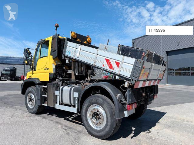 آلة لصيانة الطرق Unimog U serie 427 4x4 Tipper...