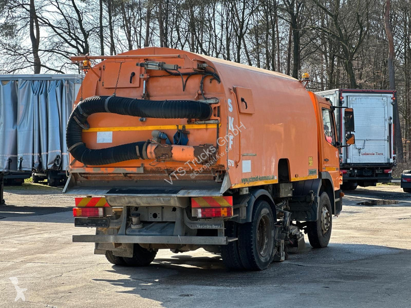 آلة لصيانة الطرق Mercedes 1324 LKO 4x2 Schmidt...