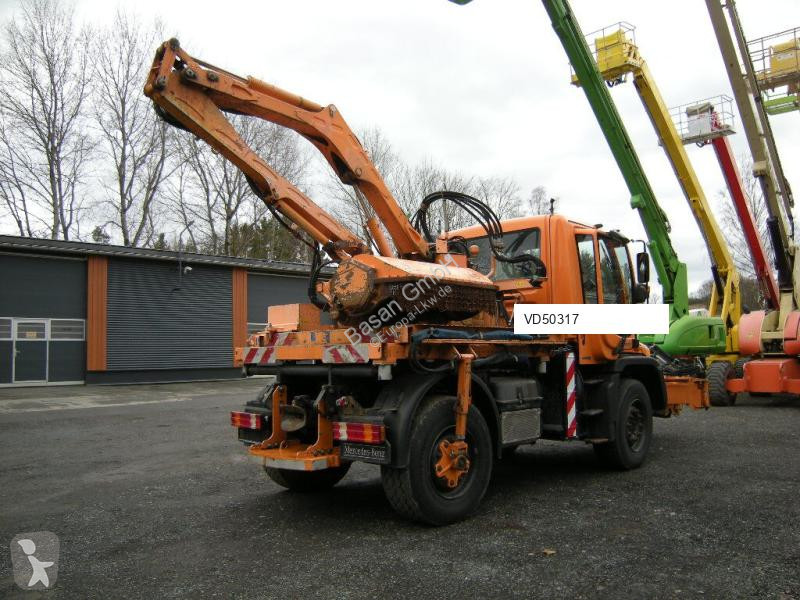 Engin de voirie Mercedes Unimog U400 Mähzug, Mulag