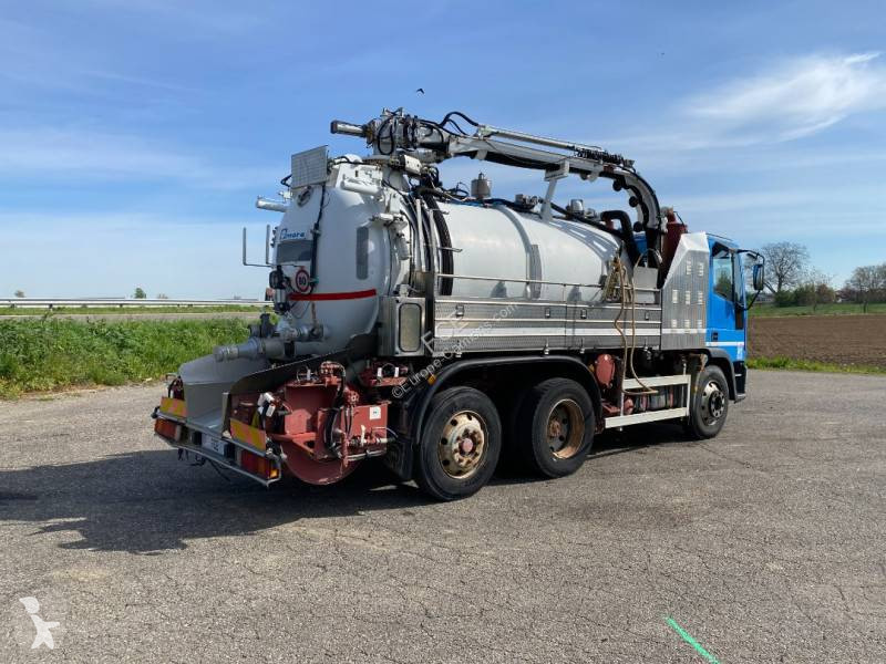 آلة لصيانة الطرق Iveco