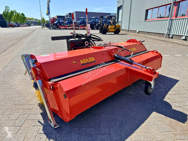 آلة لصيانة الطرق  K600-240 Veegmachine