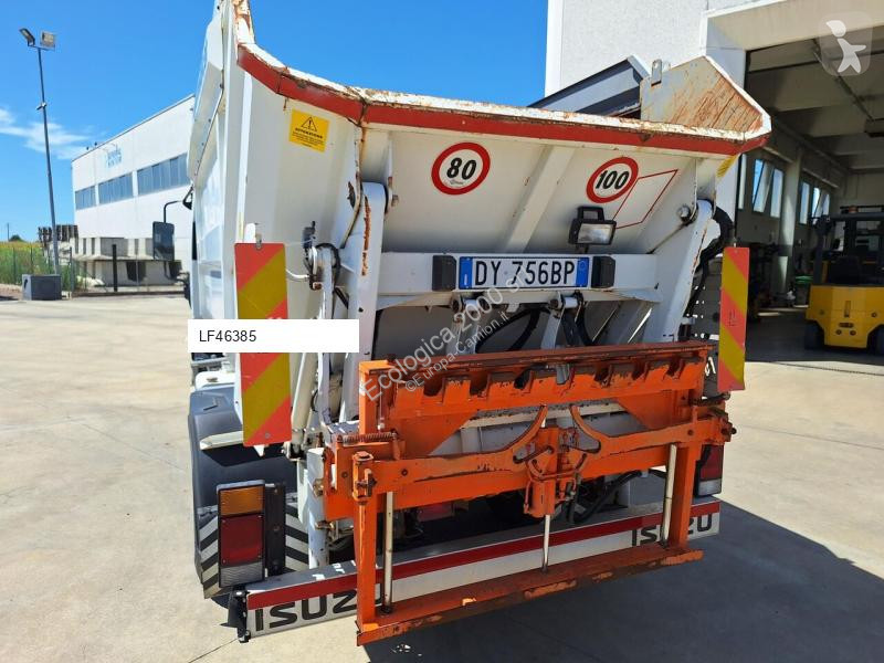 آلة لصيانة الطرق Isuzu SMD