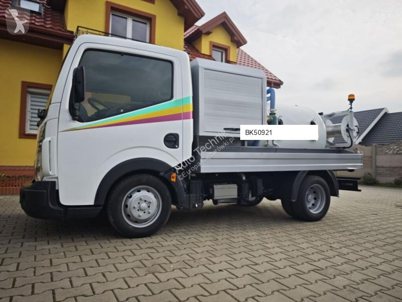 آلة لصيانة الطرق Renault Defco Combi
