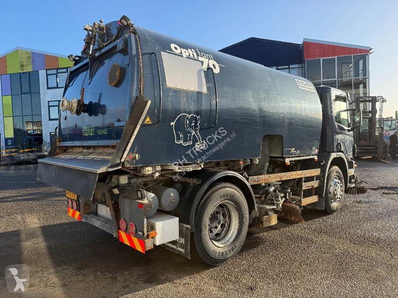 آلة لصيانة الطرق Scania P94-220 4X2 SWEEPER /...