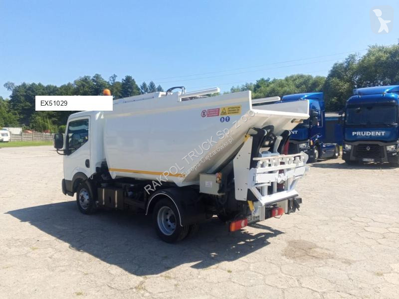 Engin de voirie Nissan NT400/ MODEL35.12...