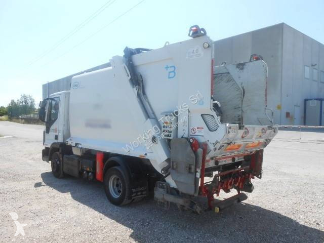 آلة لصيانة الطرق Iveco