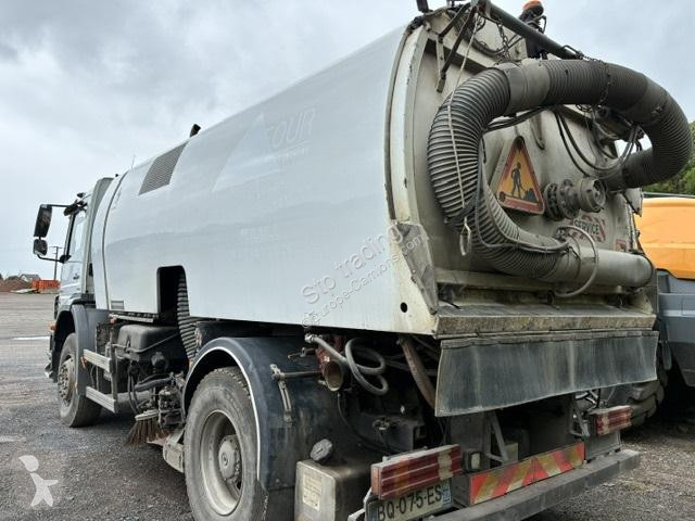 آلة لصيانة الطرق Mercedes  AXOR 1829