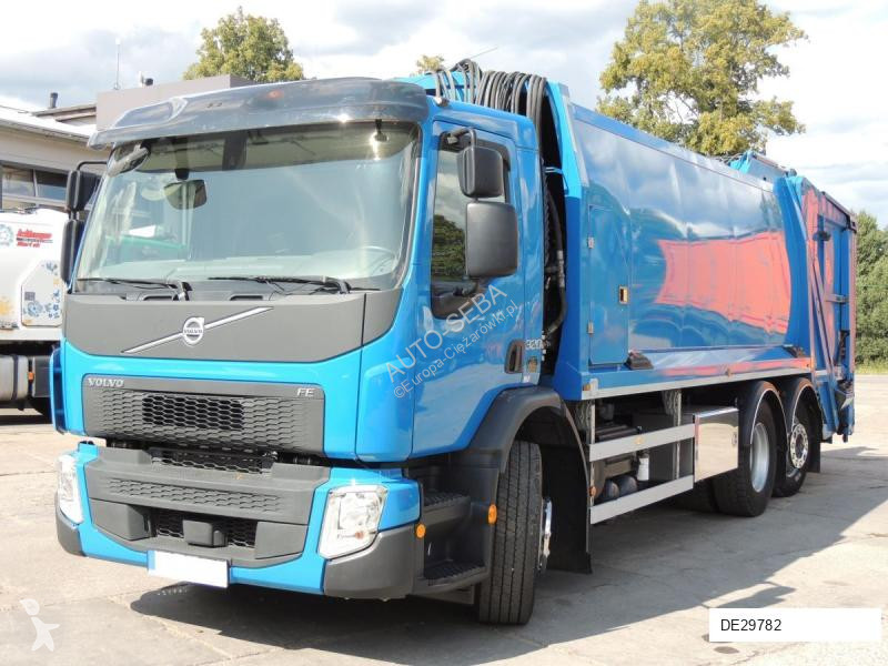 آلة لصيانة الطرق Volvo FE 320 62TR