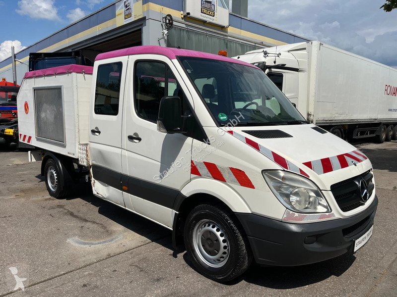 آلة لصيانة الطرق Mercedes 311 CDI, DoKa,...