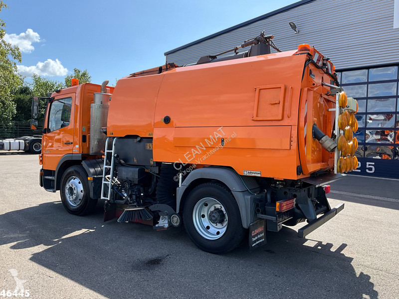 آلة لصيانة الطرق Mercedes 1324 Johnston VT 650...