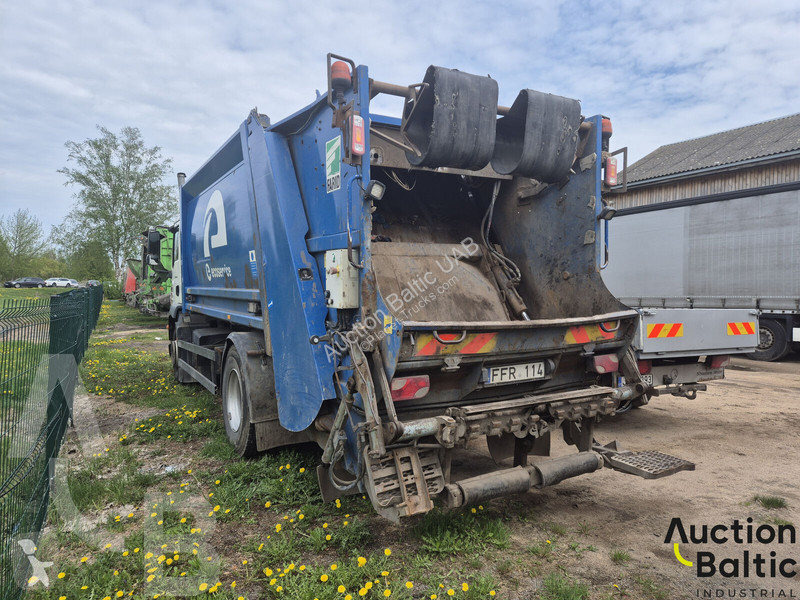 Engin de voirie MAN 18.250
