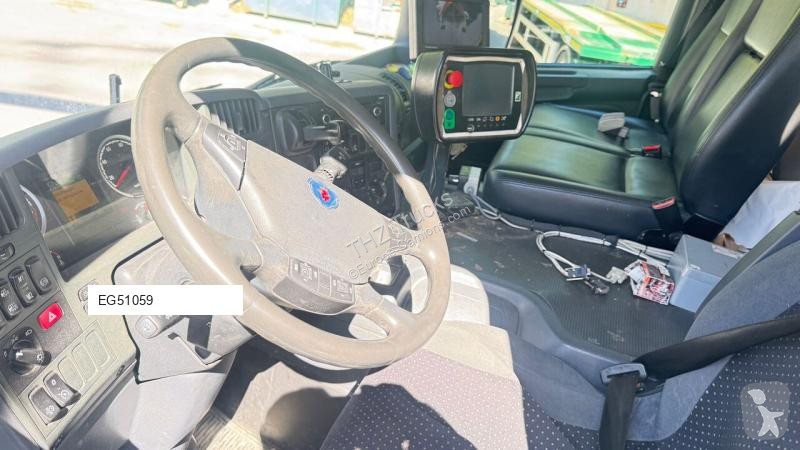 آلة لصيانة الطرق Scania P370