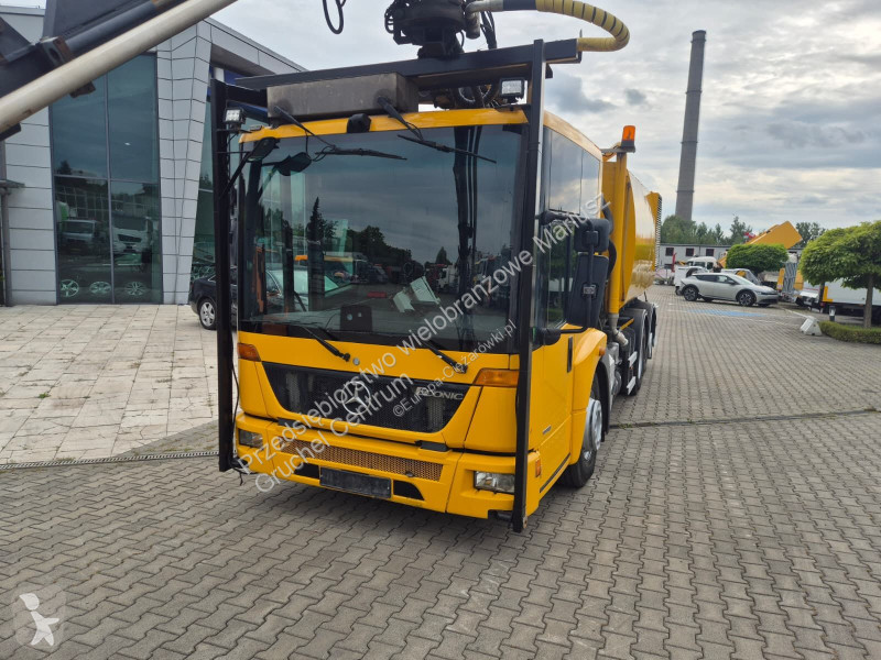 Vehículo de limpieza viaria Mercedes Econic...