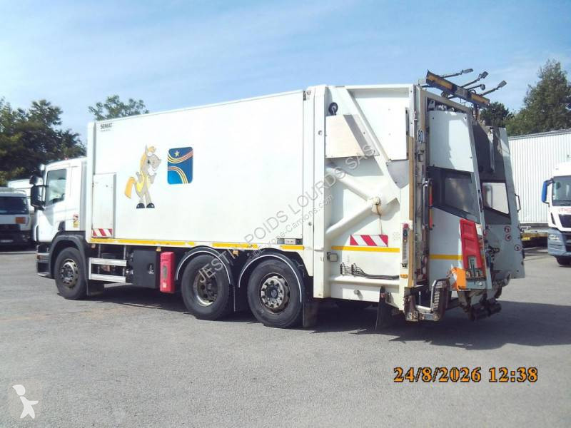 Engin de voirie Scania