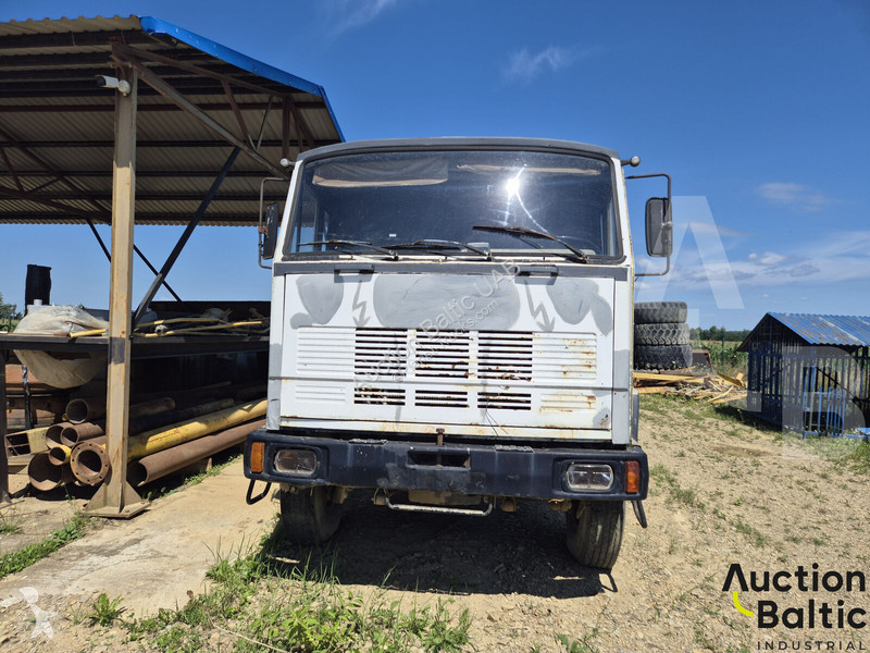 Vrachtwagen Jelcz 300