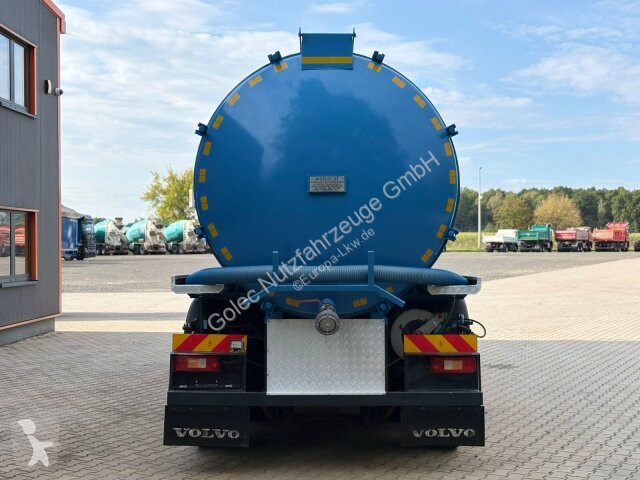 Volvo FM330 6x2/2 Euro 5 LL Tankwagen 15000 L...