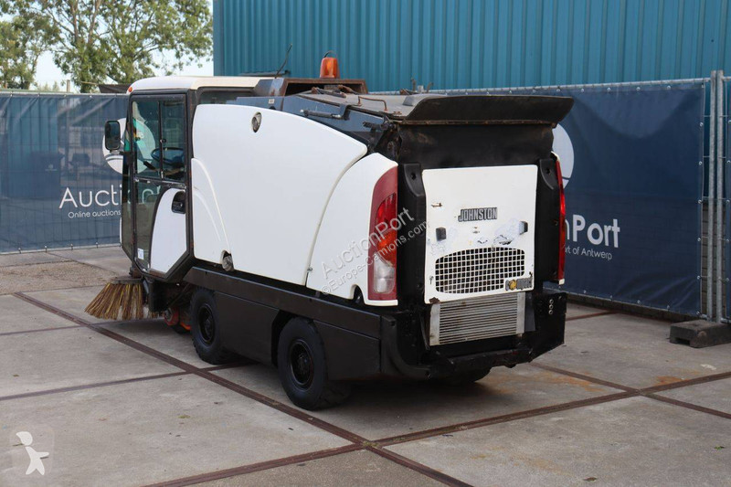 Vehículo de limpieza viaria Johnston Compact