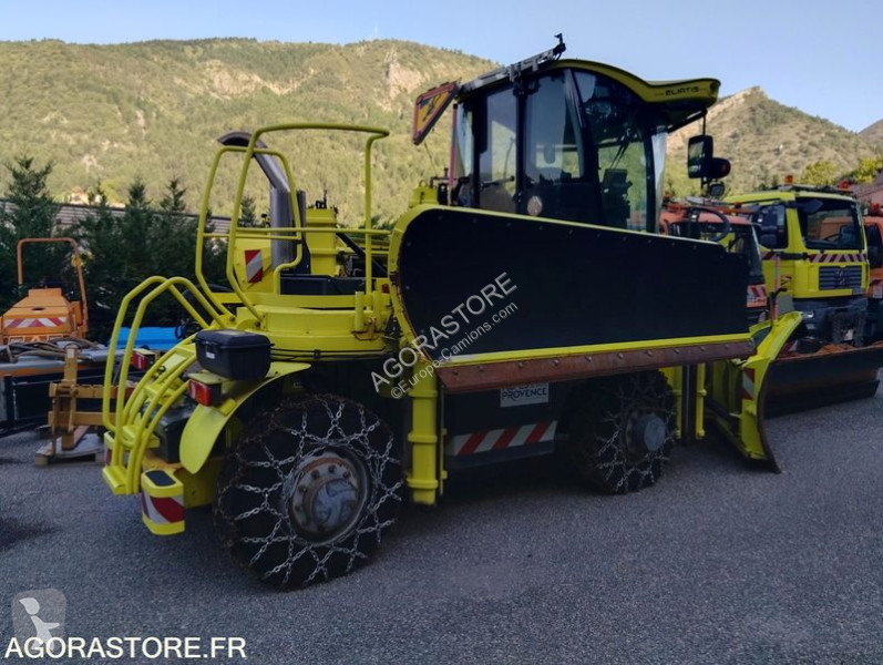 Engin de voirie  RIDERTRACK CHAPTRAC 230