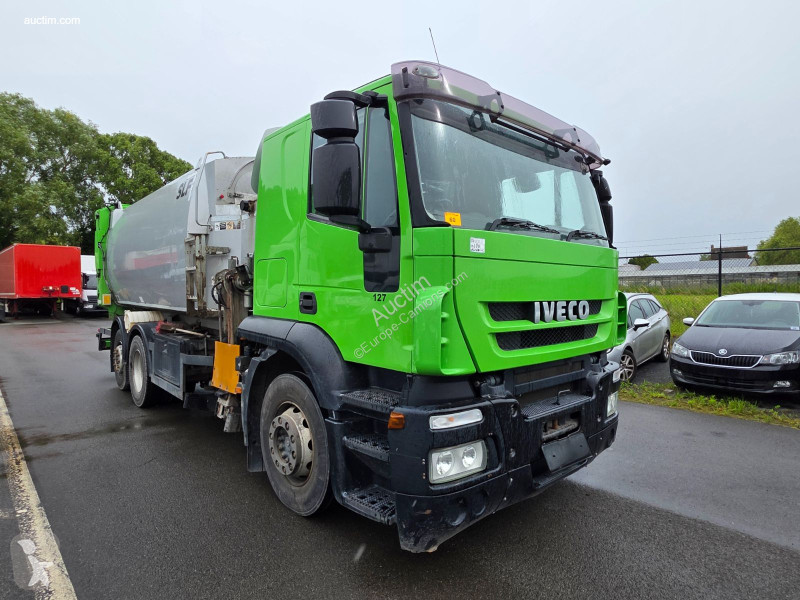 Vehículo de limpieza viaria Iveco 2y3c