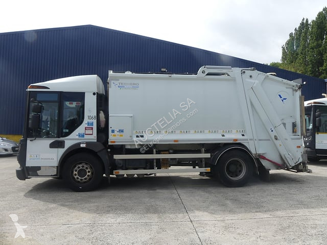 Vehículo de limpieza viaria Renault D19