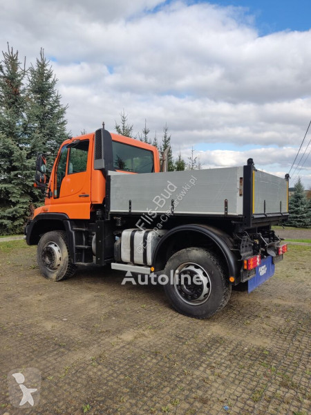 Mercedes Unimog U400 road network trucks