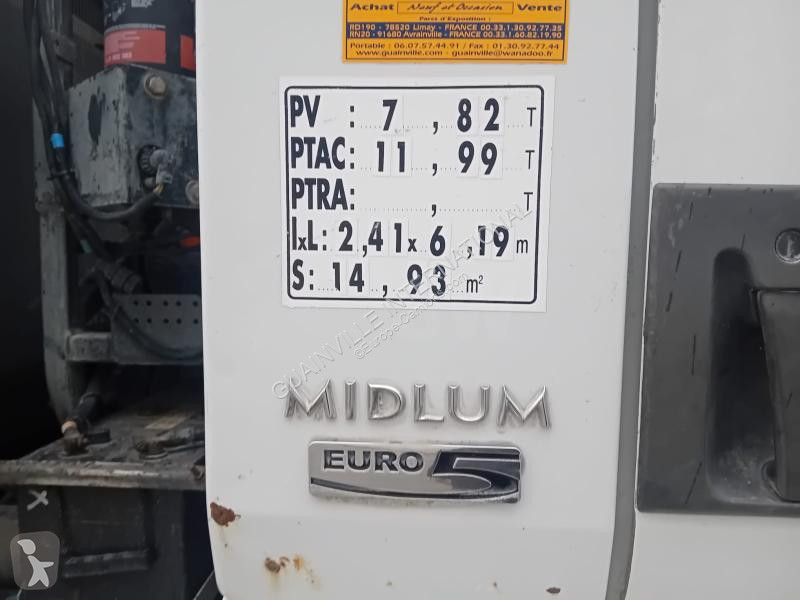آلة لصيانة الطرق Renault 220 DXI